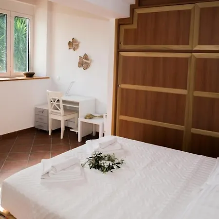 Olea Escape In An Olive Estate גיתיו